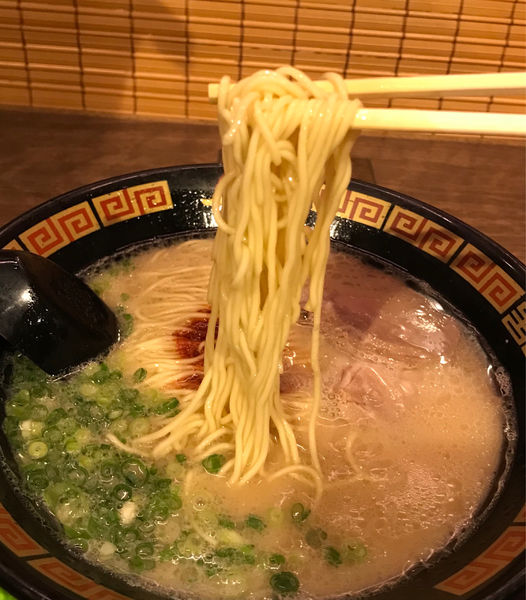「ラーメン　こってりにんにく1片青ネギあと普通」@一蘭 新宿歌舞伎町店の写真