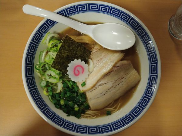 「焼きあご豚骨らぁめん（硬め）」@景勝軒 西片貝店の写真