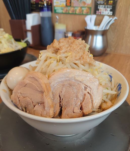 「豚玉ラーメン(880円)」@ジャンクガレッジ 熊谷店の写真