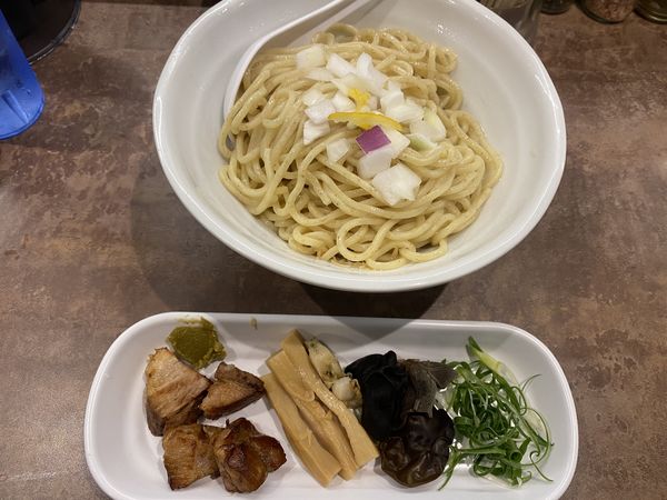 「ホタテ油そば900」@NOODLE VOICEの写真