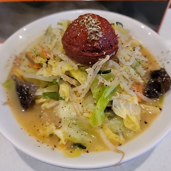 「チリトマト玉たんめん小太麺」@麺処 まるよし商店の写真