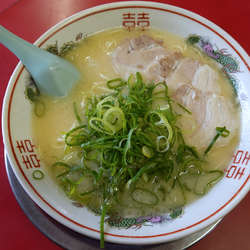 ラーメン 700円（カタ）