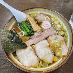 チャーシューワンタン麺大盛り1180円