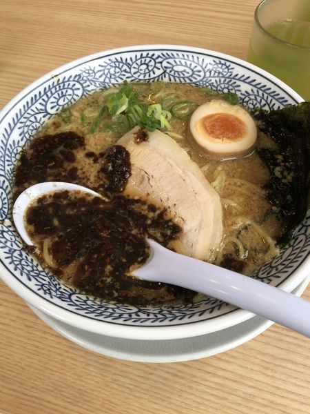 「豚骨醤油黒」@丸源ラーメン 新鎌ケ谷店の写真