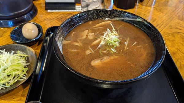 「ラーメン　味玉　ネギ」@もちもちの木 野田店の写真
