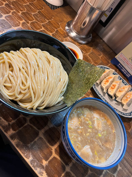 「肉つけ麺　中盛　龍神餃子」@つけめん・らーめん活龍 下館店の写真