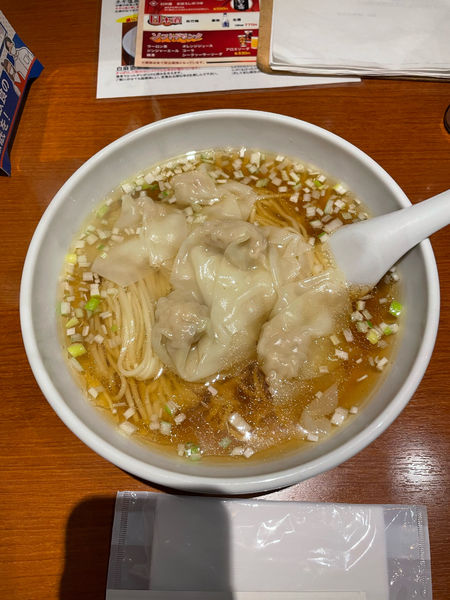 「エビ入りワンタン麺(1210円)」@廣東厨房 鴻の写真