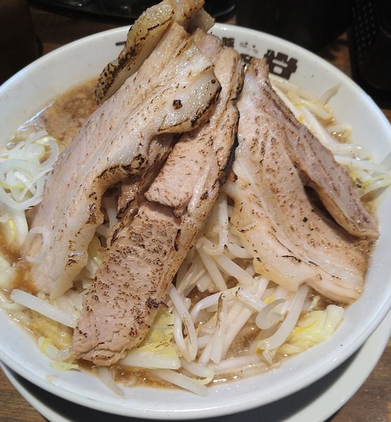 「本気の炙り焼豚そば」@本気の焼豚 プルプル食堂の写真