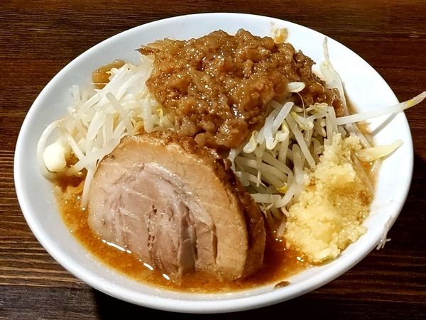 「辛い豚ラーメン 小」@麺屋 善 渋谷道玄坂店の写真