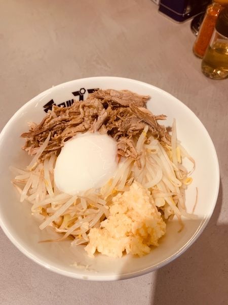 「まぜそば（中） 750円」@まぜそば たまに らーめん チョップスの写真