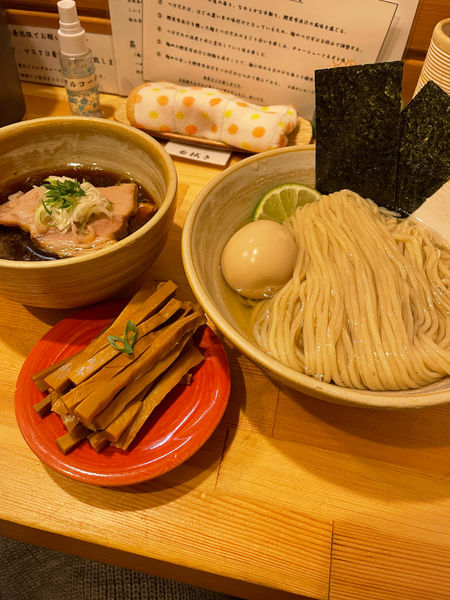 「鰹昆布出汁つけ麺　味玉海苔　メンマ追加」@迂直の写真