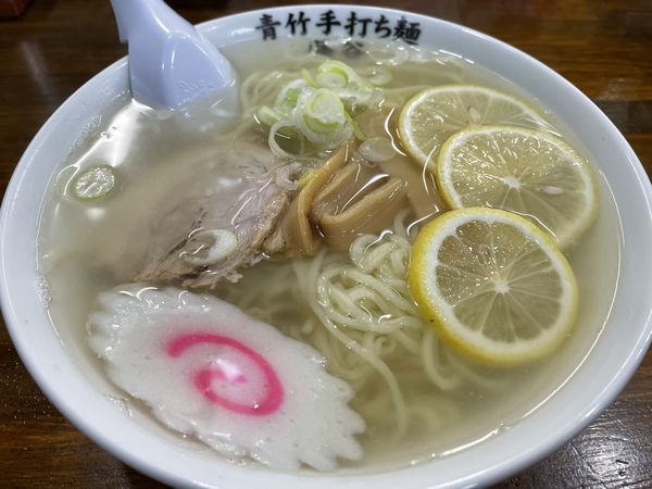 「塩レモンラーメン　850円」@青竹手打ち麺 藤谷の写真