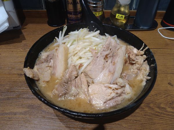 「ラーメン（麺、ヤサイ少なめ）」@ラーメン豚嵐の写真