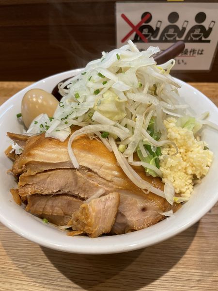 「油そばミニ（野菜にんにくシロ）＋豚＋味玉＋豚魚¥1,130」@(SCLabo)の写真