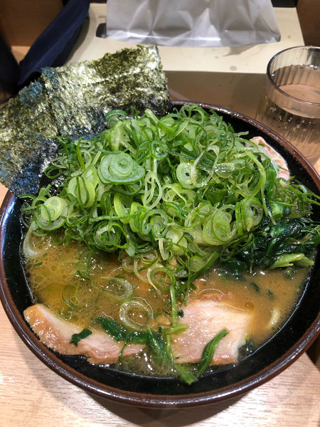 「チャーシュー+九条ねぎ」@輝道家直系 皇綱家の写真