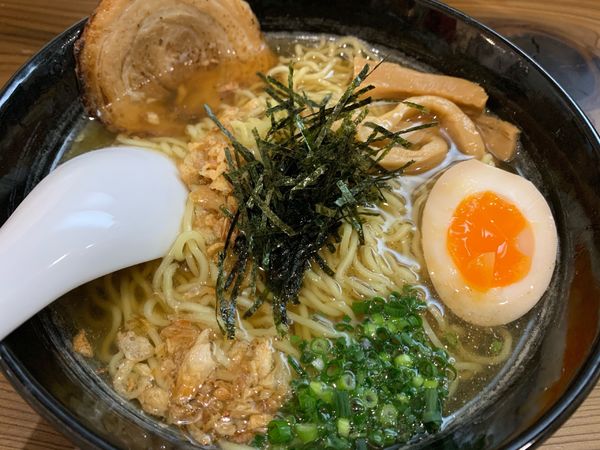 「煮干しラーメン白醤油」@日ノ本やの写真
