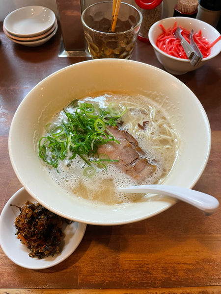 「博多豚骨らーめん」@幸心堂の写真