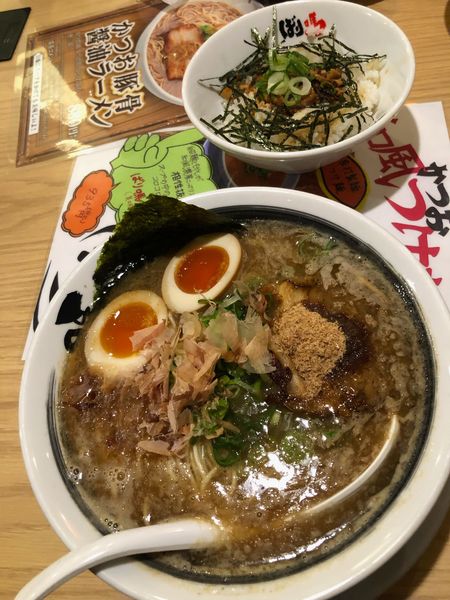 「かつお豚骨醤油ラーメン」@ばり嗎 東松山店の写真