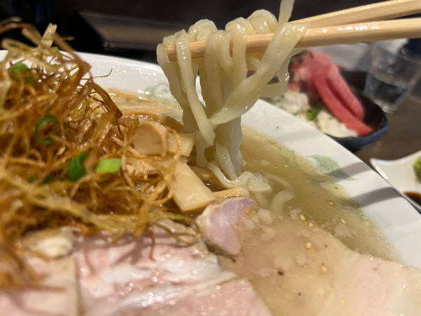 「朝塩らーめん　レモン塩　750円　半鮪丼450円」@喜多方食堂 麺や玄 佐倉分店の写真