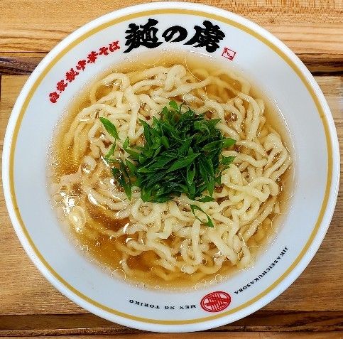 「しお中華そば(大盛)」@自家製中華そば 麺の虜の写真