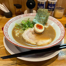 濃厚中華そば　(750円)