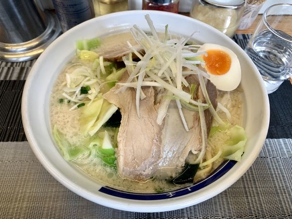 「特製ゆきらーめん(1.5玉)1050円」@山手らーめん 新館の写真