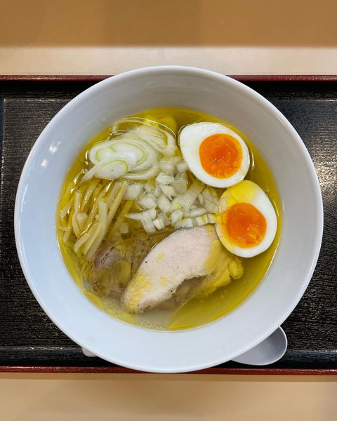 「ホワイトリー（あっさり、淡鶏）」@麺魂 さまろの写真