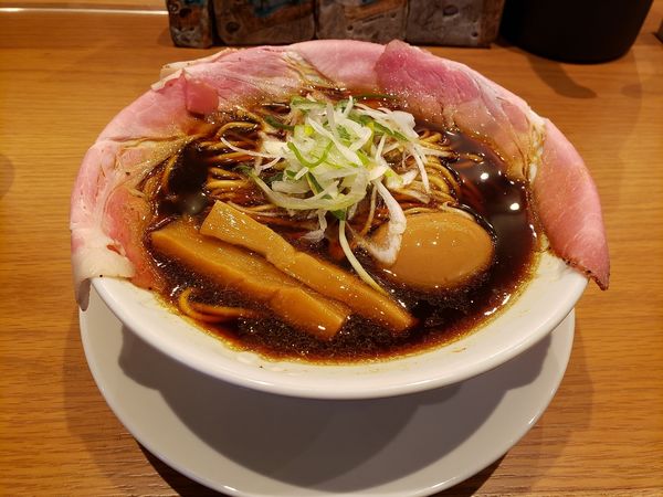 「①【自由】小魚醤油ラーメン(数量限定) 半熟玉子」@ラーメン大戦争 神田店の写真