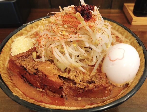 「赤富士150g（900円）、桜玉（110円）、脂少・他普通」@麺処 はいからの写真