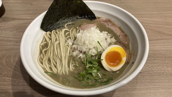 「濃厚煮干し中華そば」@煮干乃宴の写真