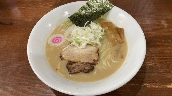 「豚骨煮干中華蕎麦」@中華蕎麦 萌芽の写真