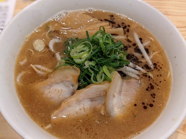 「とんこつ醤油ラーメン」@麺屋きしもとの写真