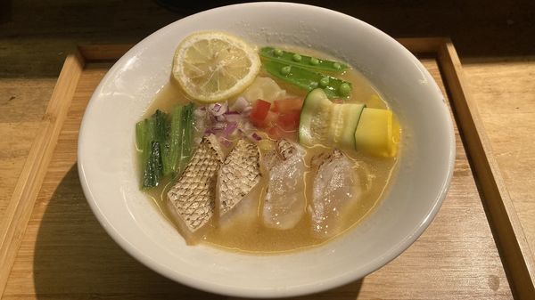 「真鯛らぁめん」@真鯛らぁめん まちかどの写真