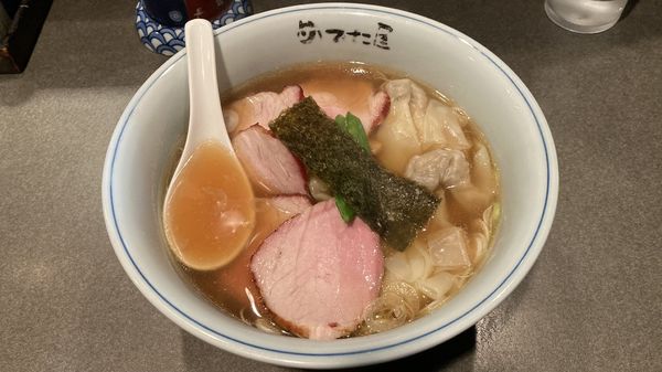 「チャーシューワンタンメン」@支那そば めでた屋の写真