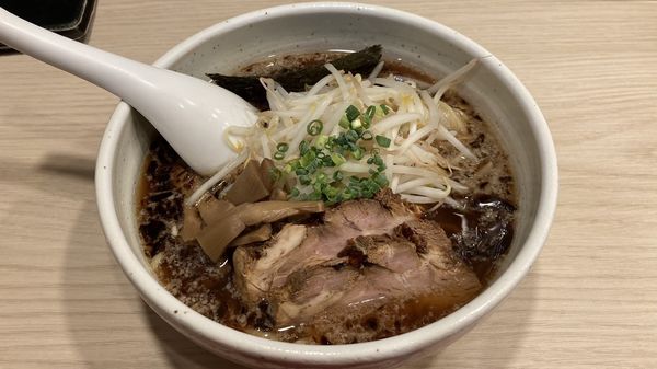 「醤油らーめん」@らーめん はな火屋の写真