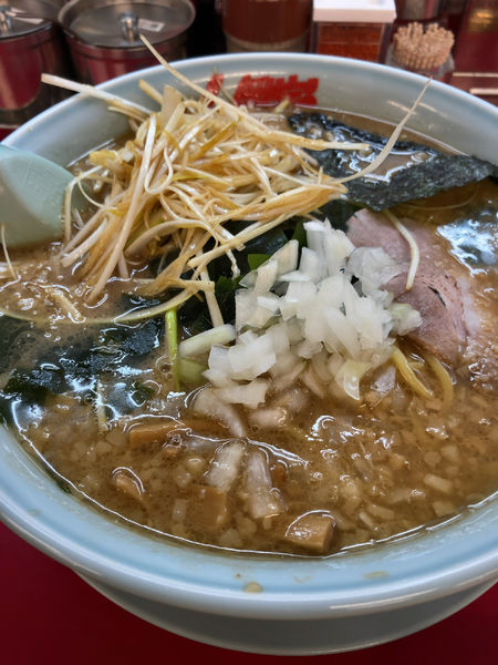 「プレミアム醤油とんこつラーメン」@ラーメン山岡家 一宮店の写真