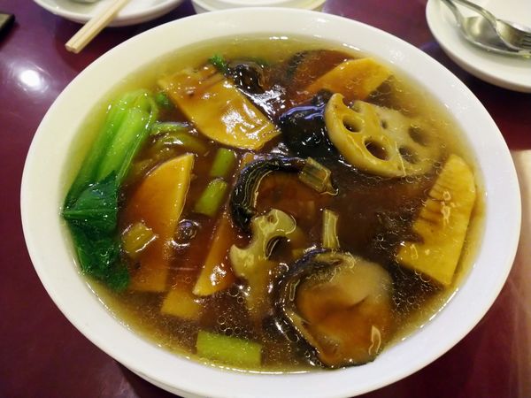 「椎茸そば」@華正樓 新館の写真