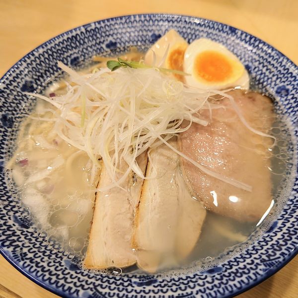 「貝出汁中華そば塩」@中華そば はまなの写真