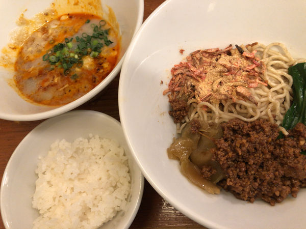 「つけ担々麺(辛さ普通)＋ライス(無料)」@担々麺 ほおずきの写真