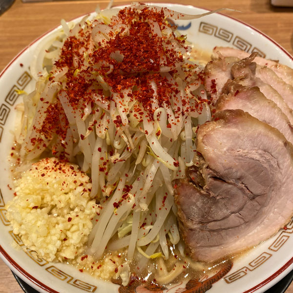 「小ブタ　カラメヤサイニンニク　980円」@豚山 上野店の写真