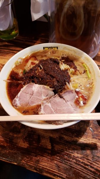 「辛辛濃菜麺900円はしっこチャーシュー150円」@濃菜麺 井の庄の写真