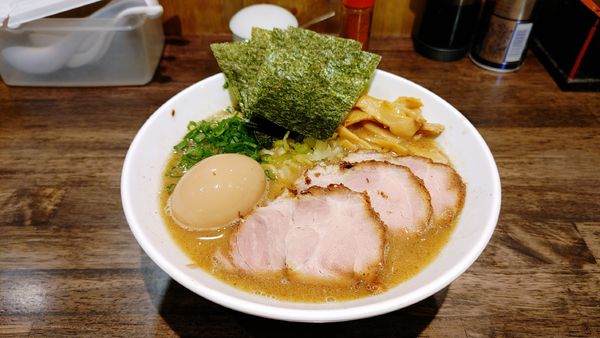 「特製中華そば・替え玉・メンマ　￥１１００」@吉田食堂の写真