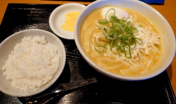 「チーズカレーうどん850円　温玉100円」@カレーうどん 千吉 新木場店の写真