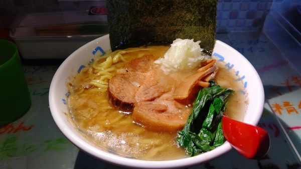 「鬼背脂ラーメン１０００円」@ハイデン.コッコFACTORYサマンサ・タマサの写真