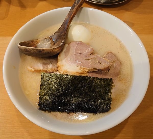 「チャーシュー麺+ゆで玉子(1133円)」@一指禅 鶴ヶ島店の写真