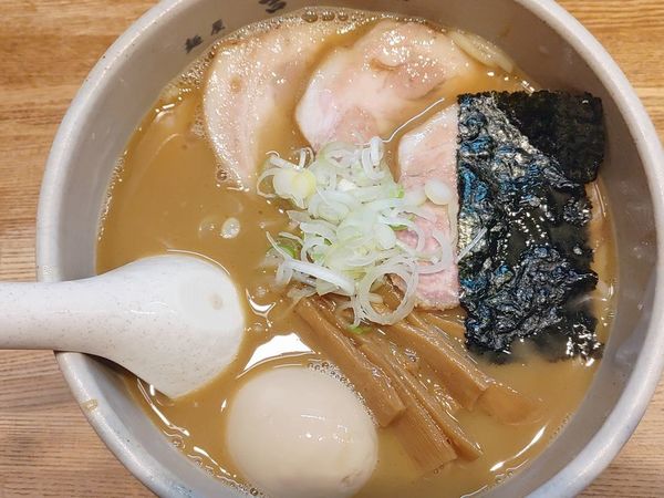 「味玉らーめん＋チャーシュー」@麺屋吉左右の写真