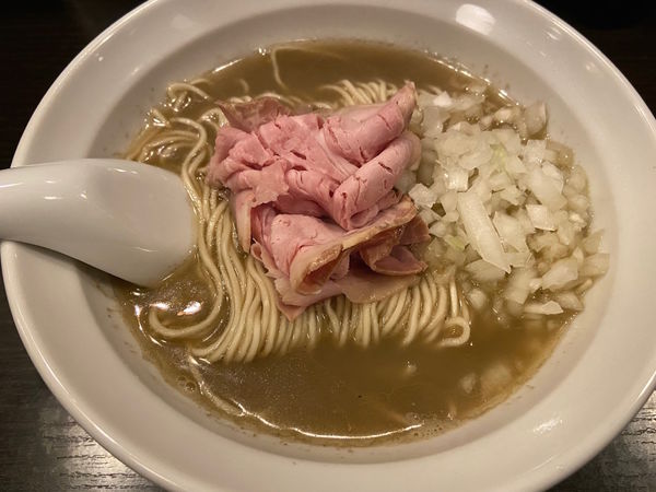 「煮干しそば：850円」@灰汁中華 丿貫 福富町本店の写真