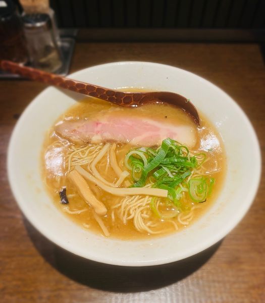 「博多らぁめん（麺固め￥750）」@麺処 むささんじんの写真