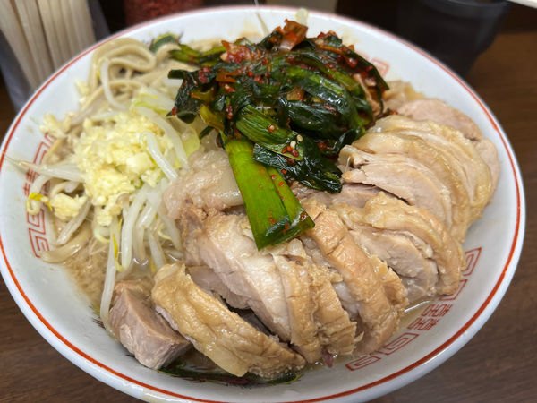 「小ぶたダブル ¥980  ニラキムチ ¥80」@ラーメン二郎 横浜関内店の写真