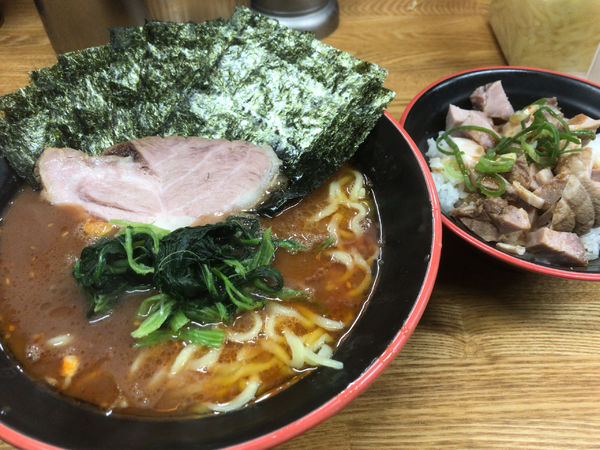 「ラーメン(普普普)+トッピングA +トッピングC+のり 850円」@麺家 紫極の写真